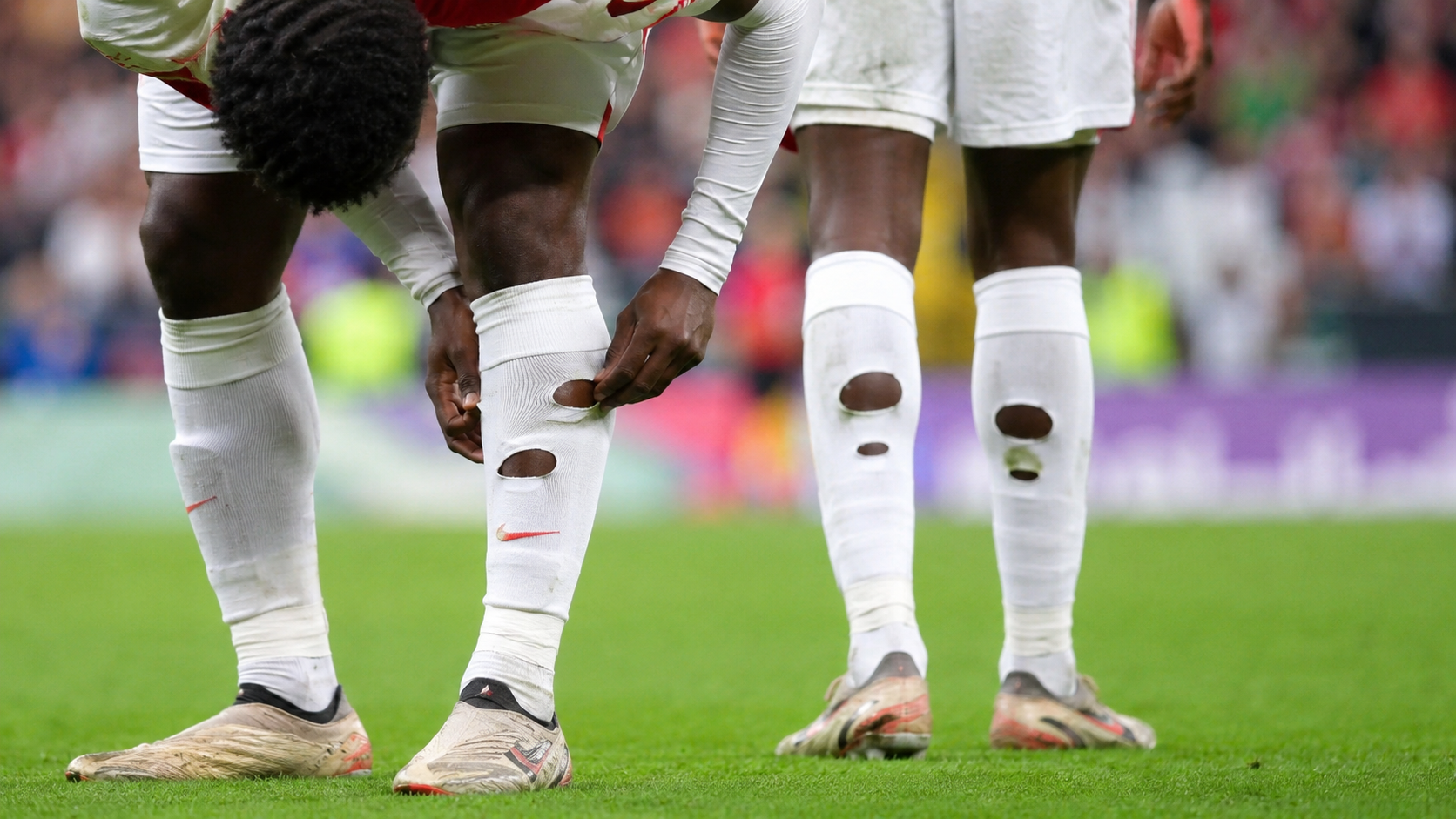 Kaus kaki bolong